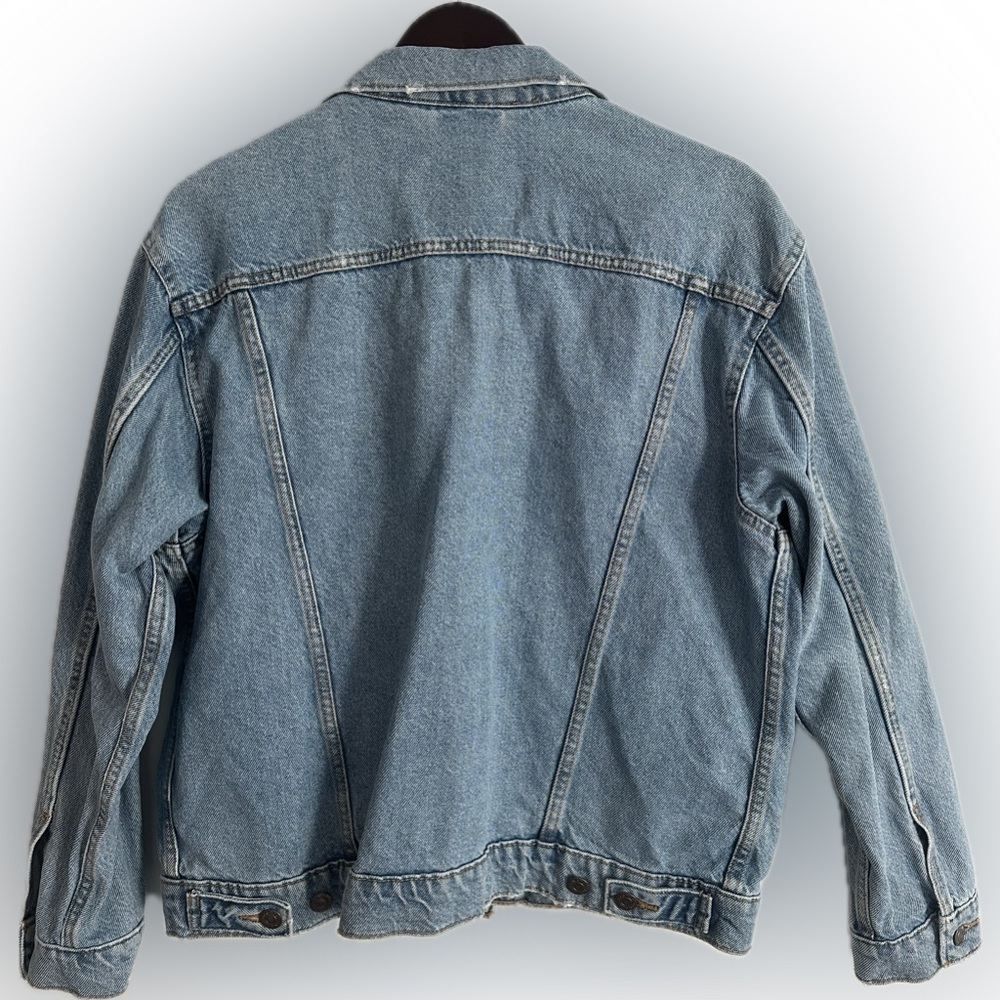 Light Wash Distressed Levi’s Jean Jacket Size Large - Picture 2 of 8